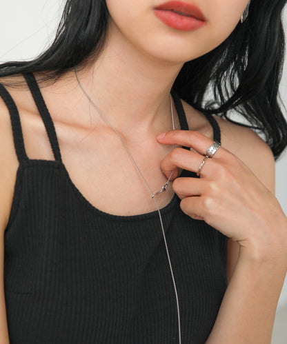 Y-SHAPED LONG NECKLACE