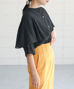 RUFFLE HALF SLEEVE BLOUSE