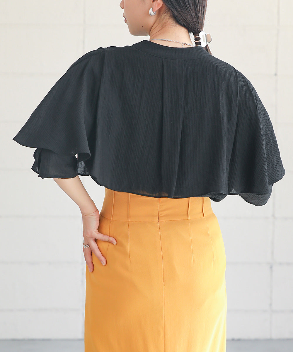 RUFFLE HALF SLEEVE BLOUSE