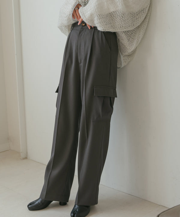 CENTER PRESSED CARGO SLACKS