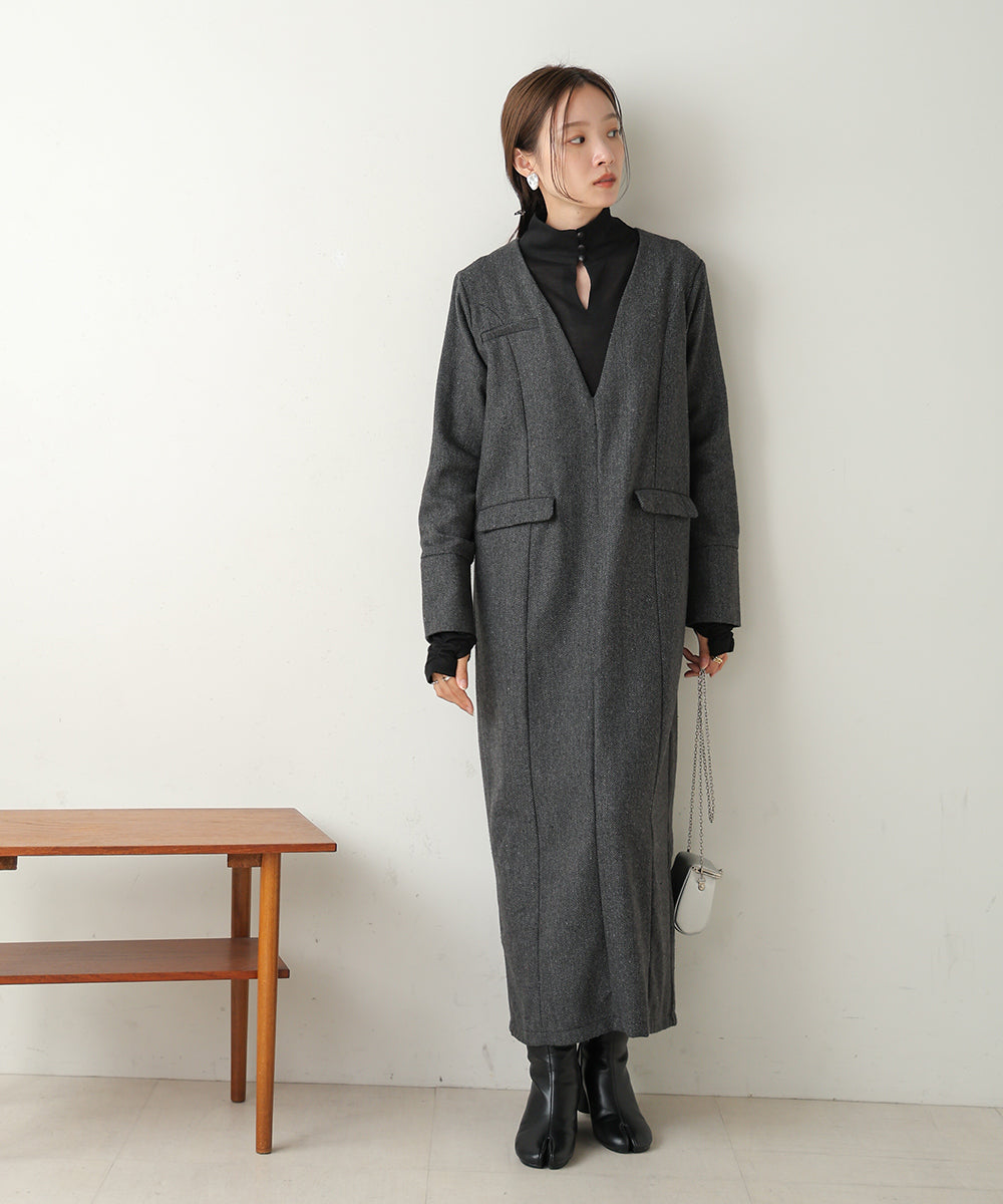 V-NECK TAILER STYLE ONEPIECE
