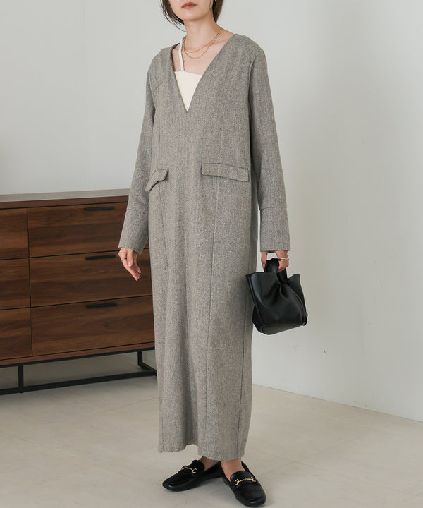 V-NECK TAILER STYLE ONEPIECE