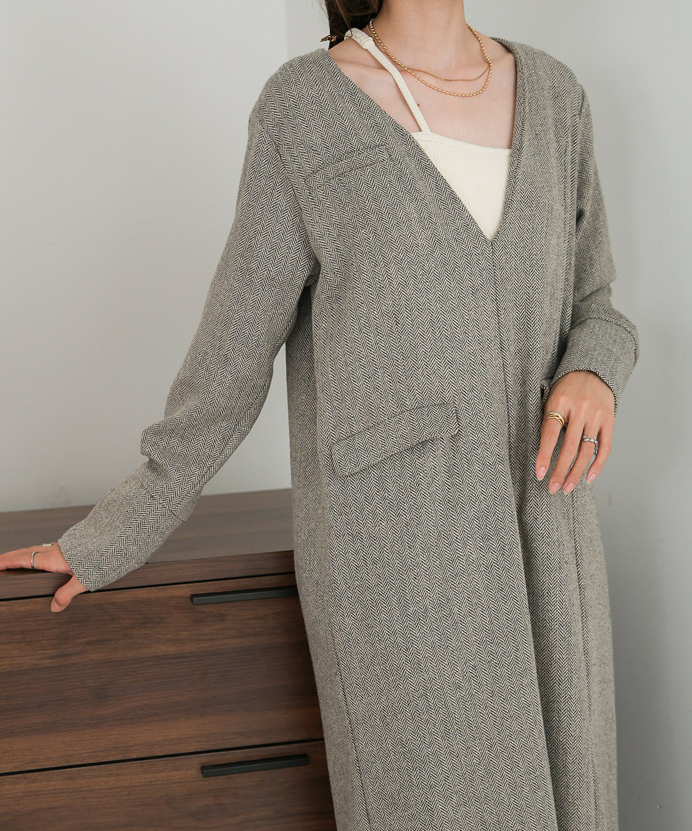 V-NECK TAILER STYLE ONEPIECE