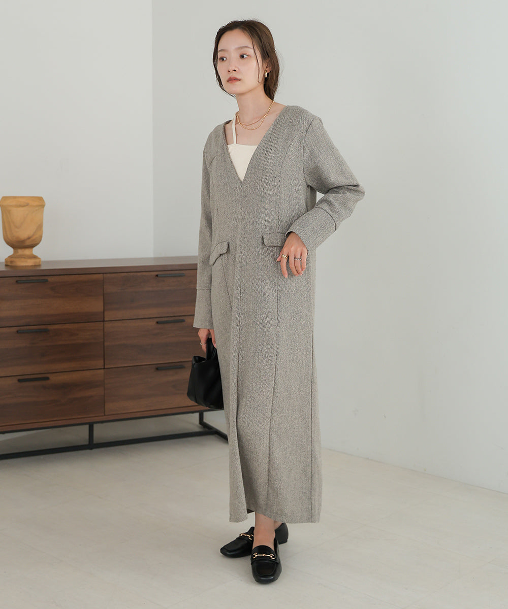 V-NECK TAILER STYLE ONEPIECE