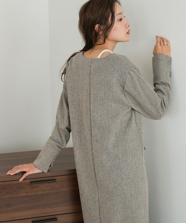 V-NECK TAILER STYLE ONEPIECE