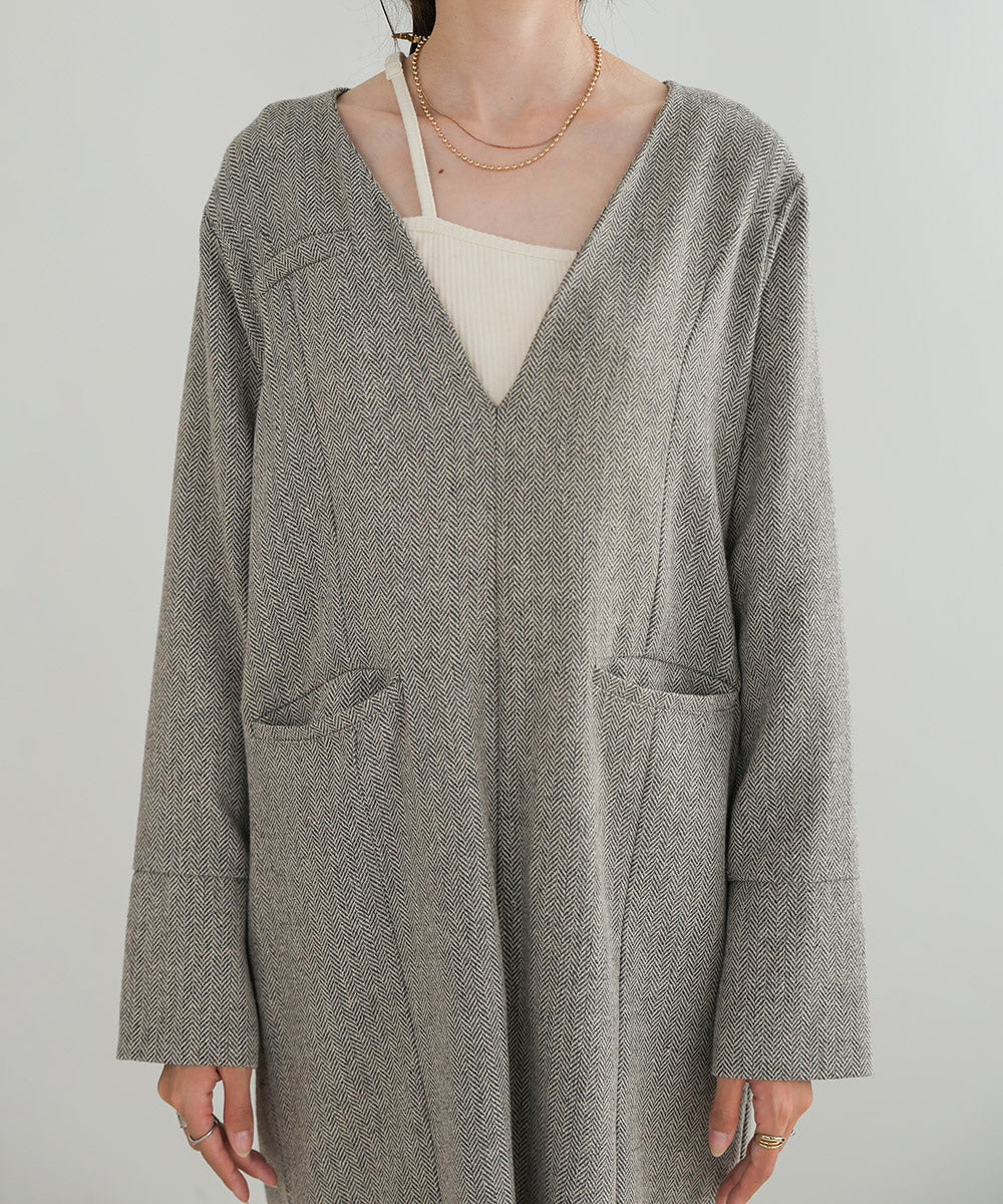 V-NECK TAILER STYLE ONEPIECE