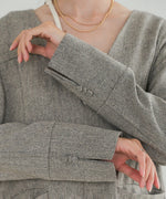 V-NECK TAILER STYLE ONEPIECE