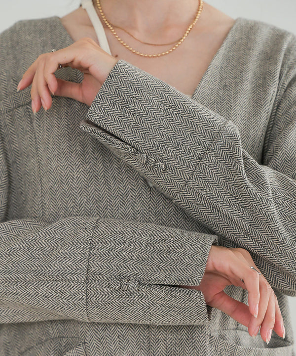 V-NECK TAILER STYLE ONEPIECE