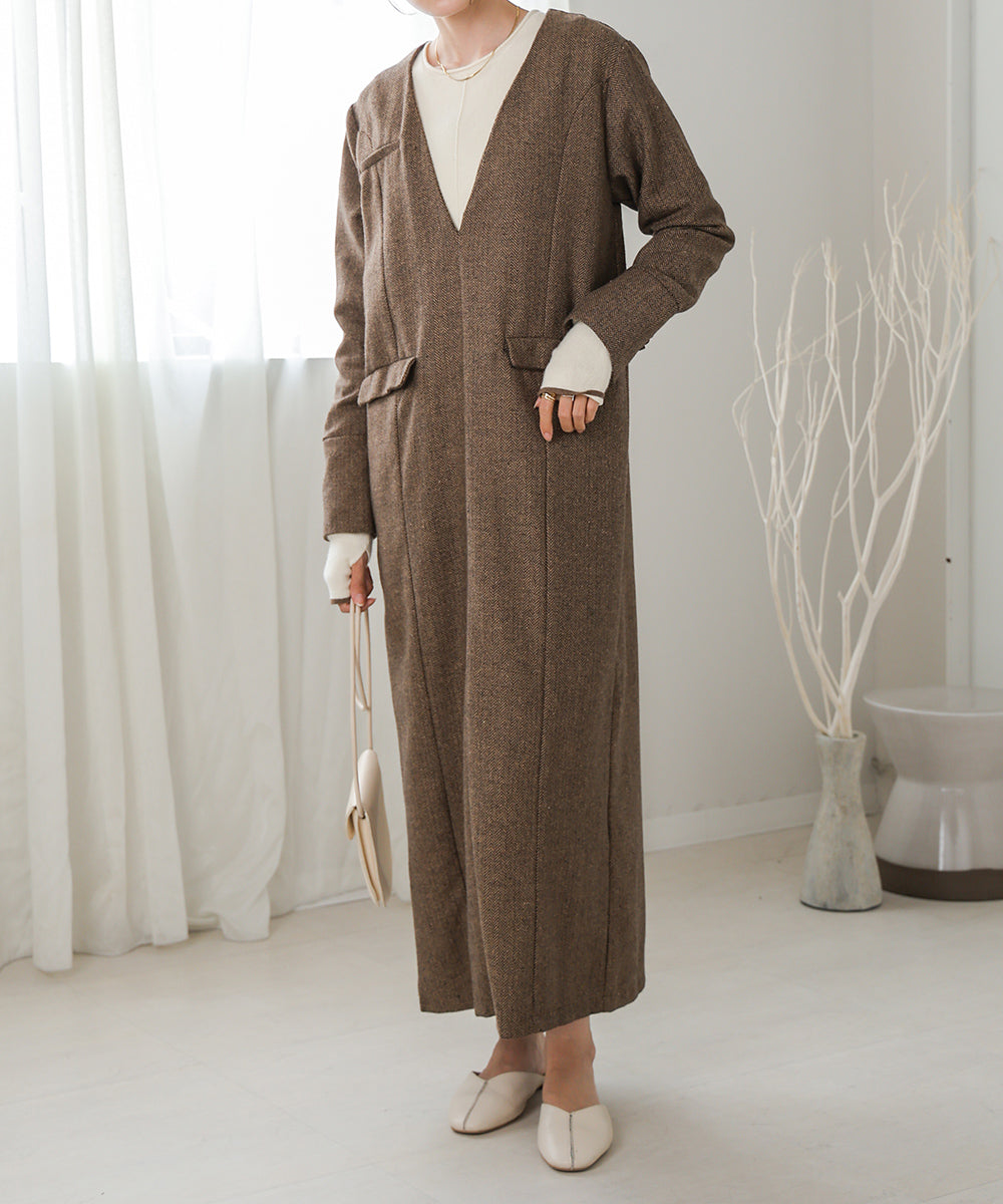 V-NECK TAILER STYLE ONEPIECE