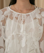 SHEER FLOWER VOLUME SLEEVE BLOUSE