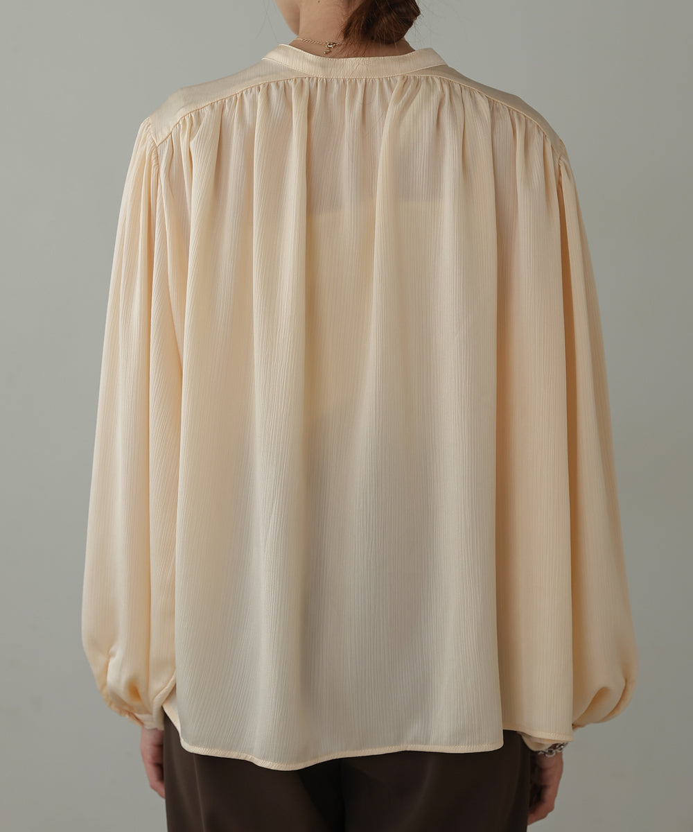 VOLUME SLEEVE GATHERED BLOUSE