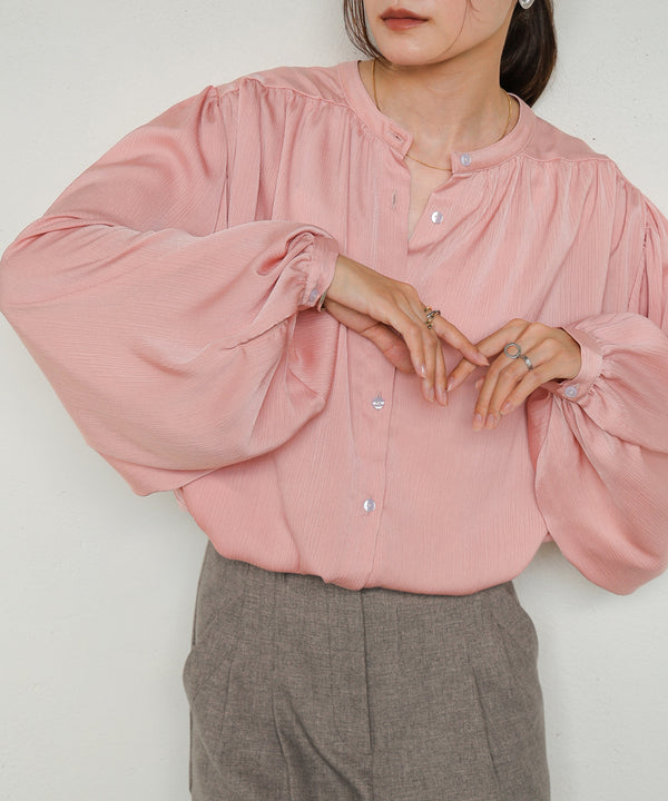 VOLUME SLEEVE GATHERED BLOUSE