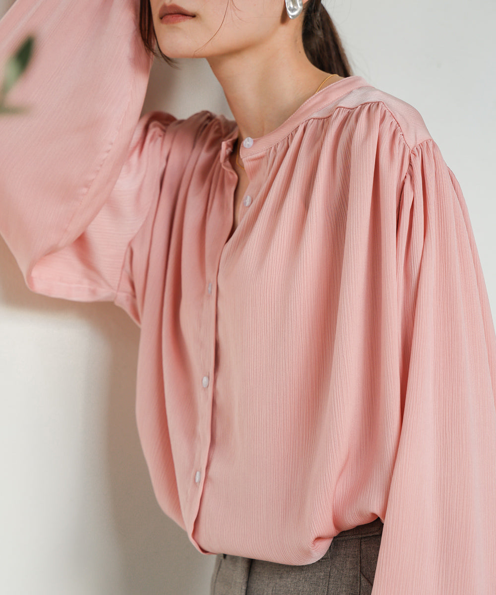 VOLUME SLEEVE GATHERED BLOUSE