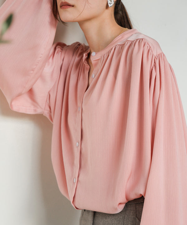 VOLUME SLEEVE GATHERED BLOUSE