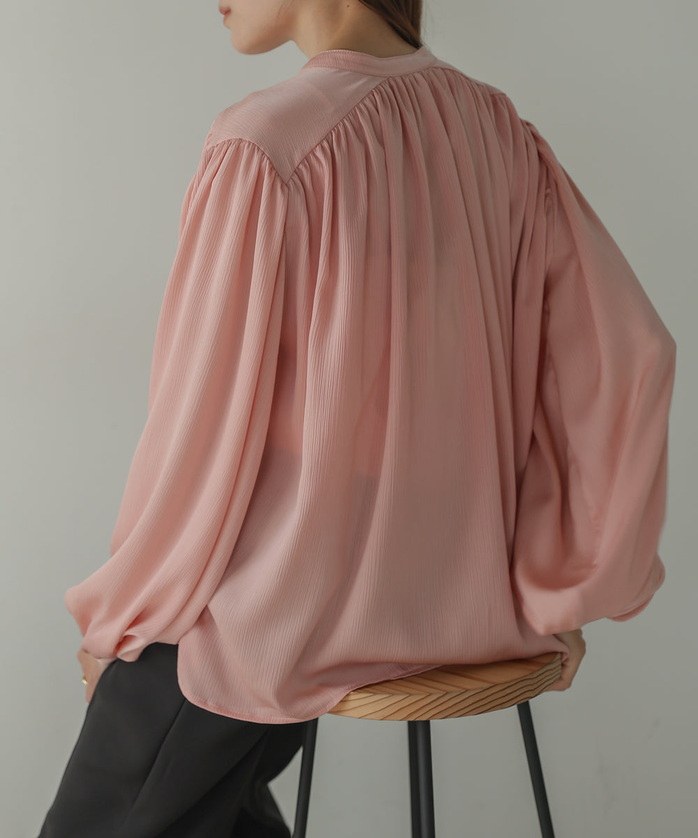 VOLUME SLEEVE GATHERED BLOUSE
