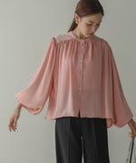 VOLUME SLEEVE GATHERED BLOUSE