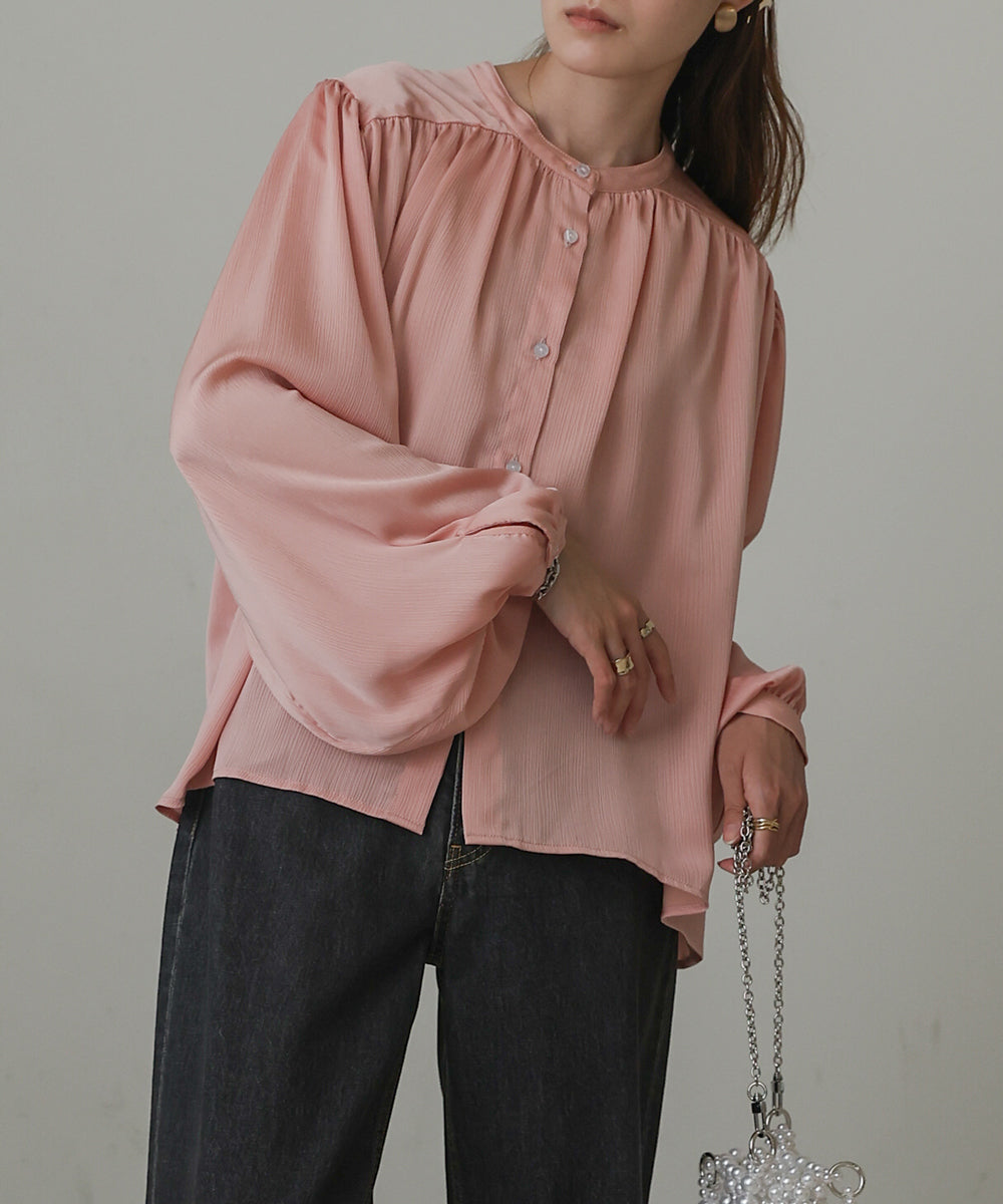 VOLUME SLEEVE GATHERED BLOUSE