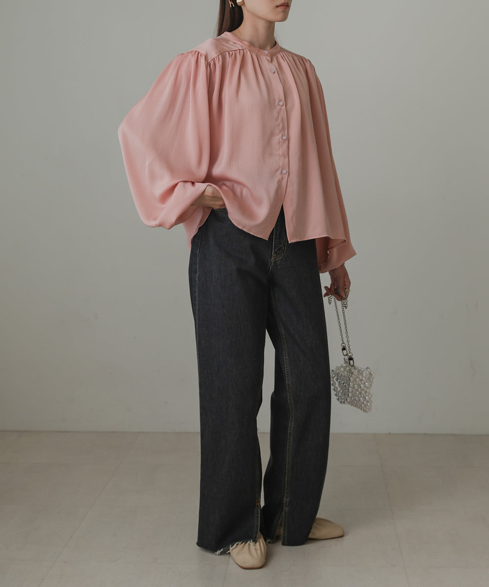 VOLUME SLEEVE GATHERED BLOUSE