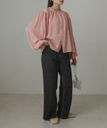 VOLUME SLEEVE GATHERED BLOUSE