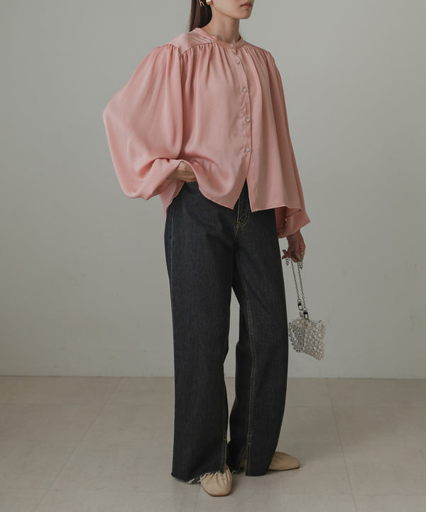 VOLUME SLEEVE GATHERED BLOUSE