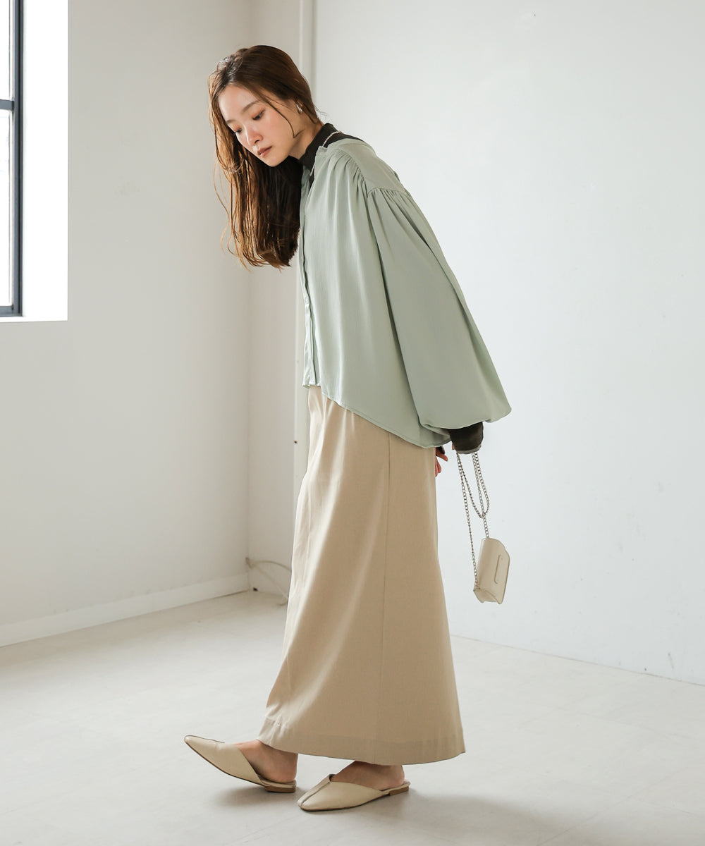 VOLUME SLEEVE GATHERED BLOUSE