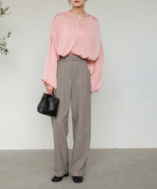 VOLUME SLEEVE GATHERED BLOUSE