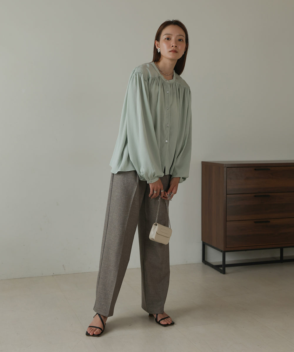 VOLUME SLEEVE GATHERED BLOUSE