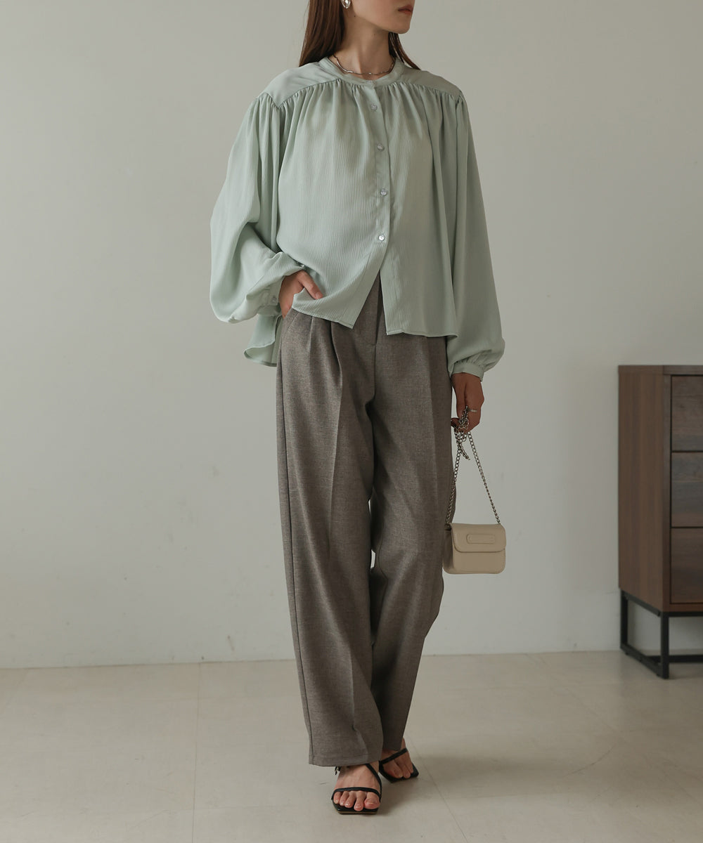 VOLUME SLEEVE GATHERED BLOUSE
