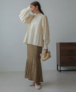 VOLUME SLEEVE PLEATED BLOUSE