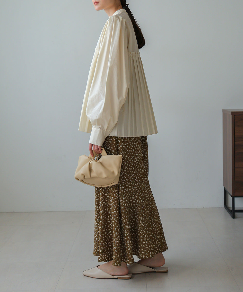 VOLUME SLEEVE PLEATED BLOUSE