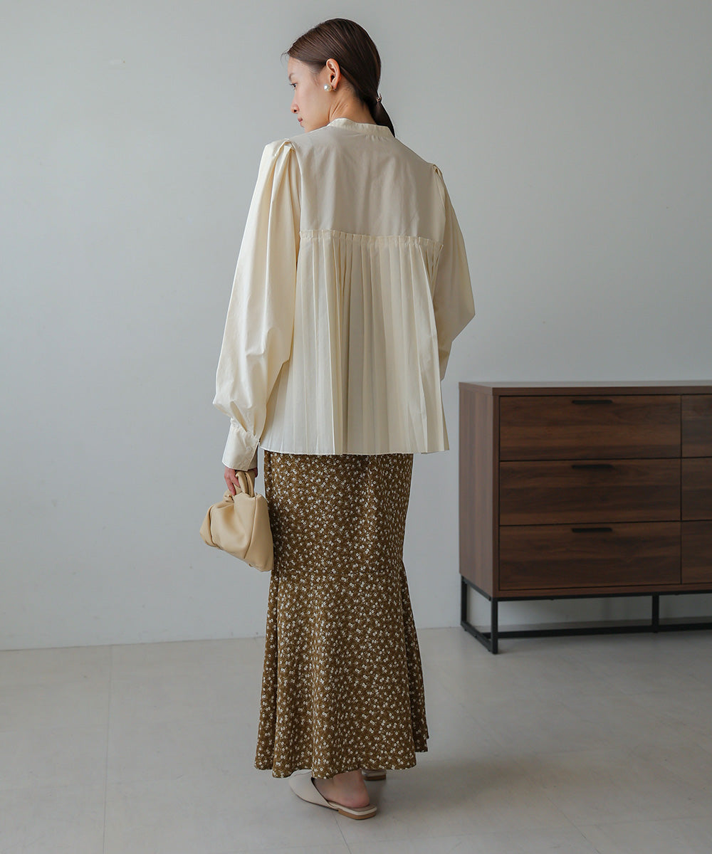 VOLUME SLEEVE PLEATED BLOUSE