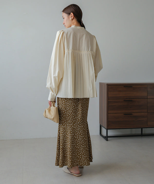 VOLUME SLEEVE PLEATED BLOUSE
