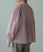 VOLUME SLEEVE PLEATED BLOUSE
