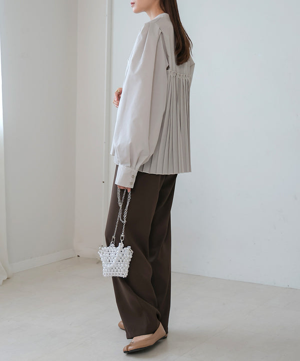 VOLUME SLEEVE PLEATED BLOUSE