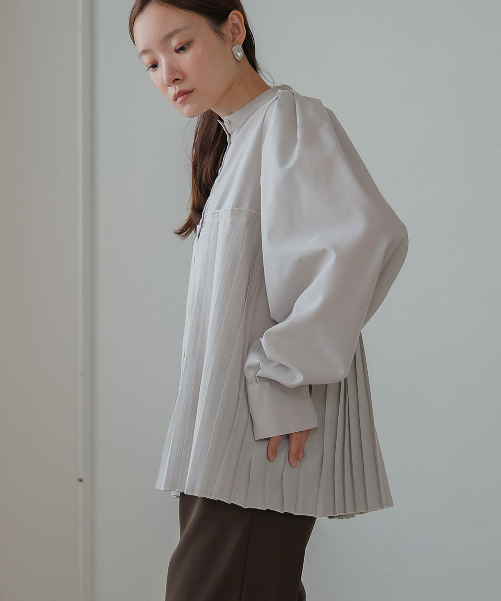 VOLUME SLEEVE PLEATED BLOUSE
