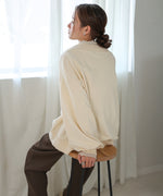 RANDOM BUTTON CARDIGAN