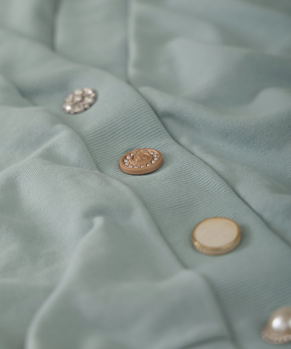RANDOM BUTTON CARDIGAN
