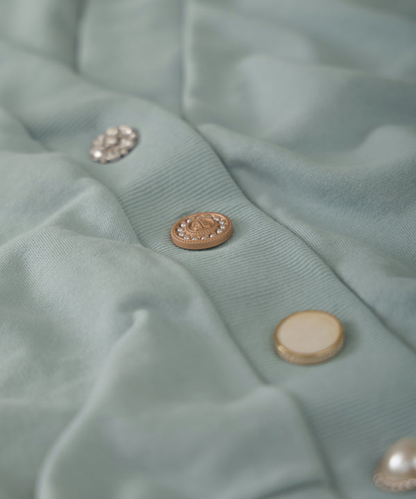 RANDOM BUTTON CARDIGAN