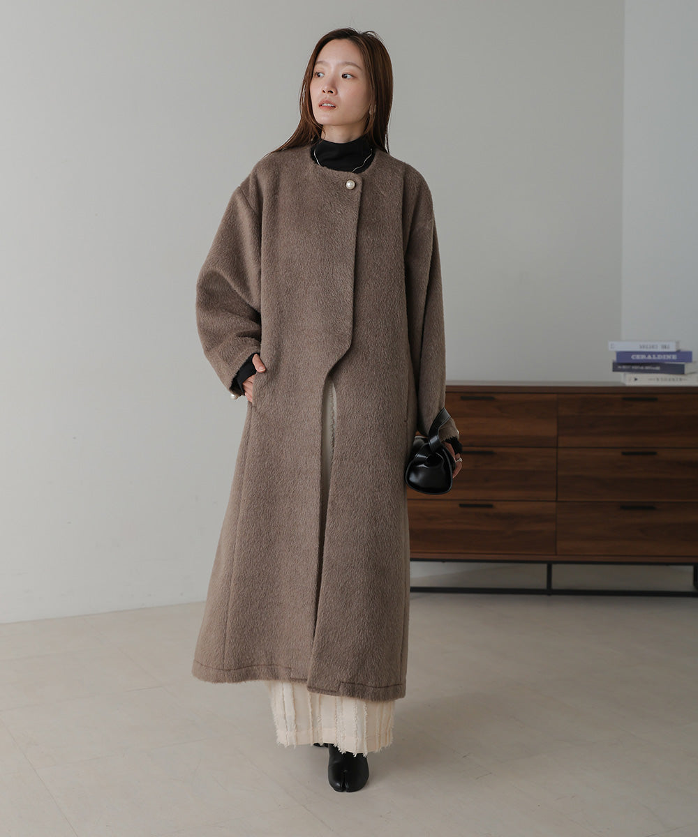 SHAGGY PEARL BUTTON OVER SILHOUETTE COAT