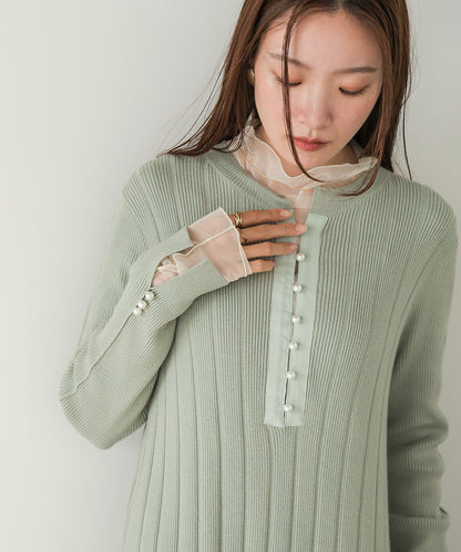 PEARL BUTTON FLARELINE KNIT ONEPIECE