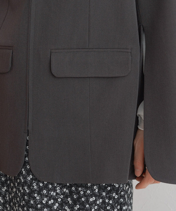 SLEEVE SLIT JACKET