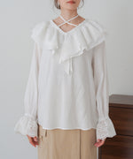 BIG COLLAR LACE BLOUSE