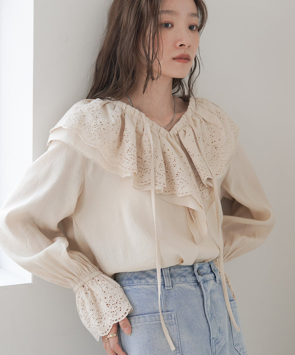 BIG COLLAR LACE BLOUSE