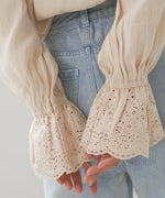 BIG COLLAR LACE BLOUSE