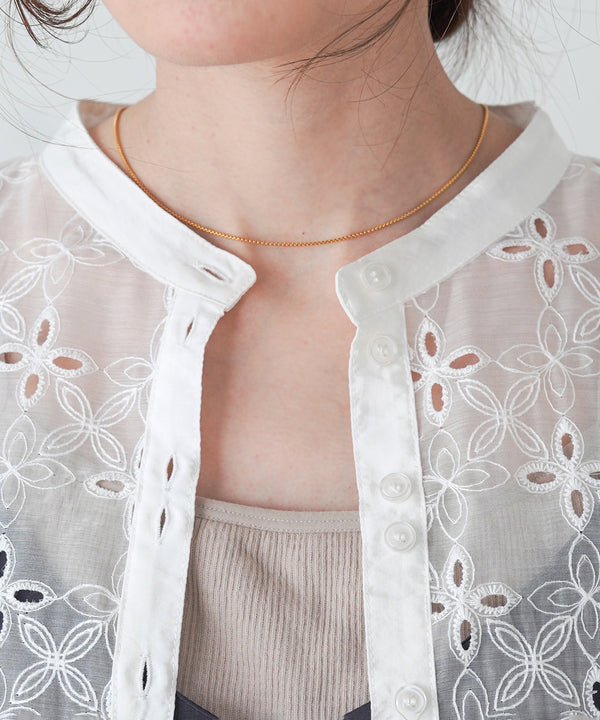 FRONT EMBROIDERY LACE BLOUSE