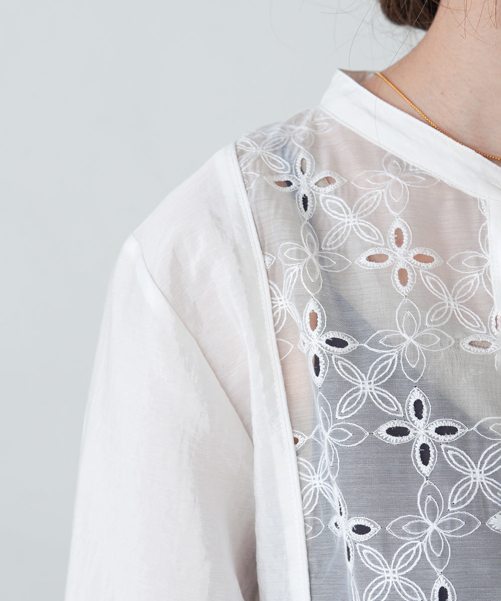 FRONT EMBROIDERY LACE BLOUSE