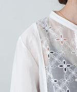 FRONT EMBROIDERY LACE BLOUSE