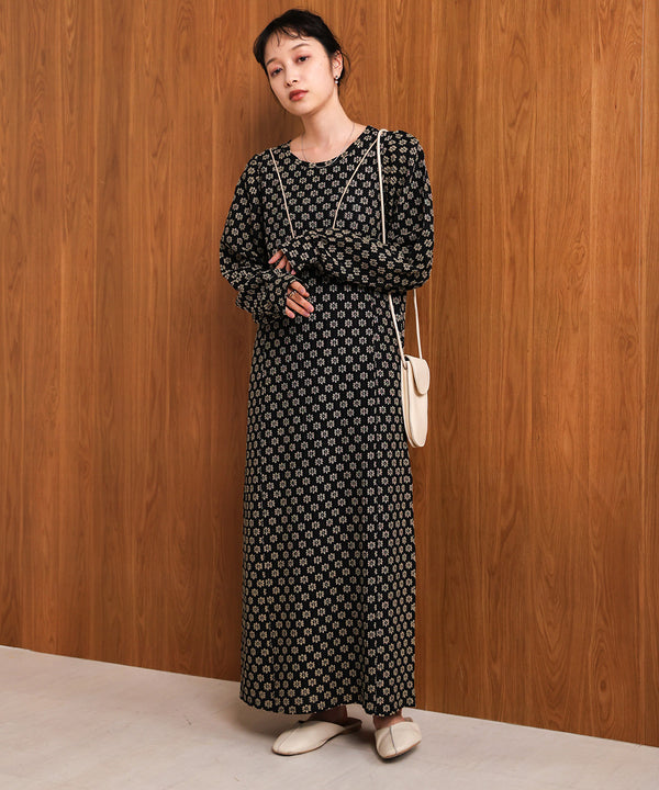 FLOWER JACQUARD CUT ONEPIECE