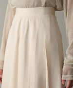 ロングプリーツスカート