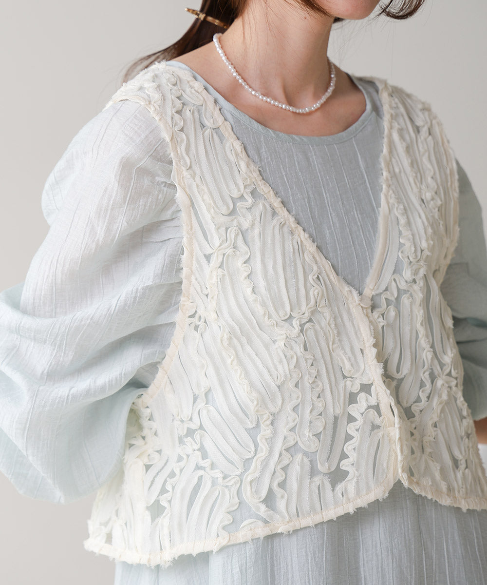 BATTEN LACE VEST + GATHERED SLEEVE DRESS SET